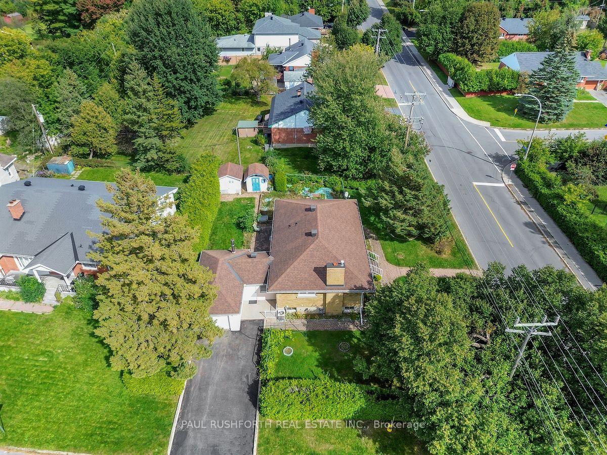 Photo 5 of 41 Capilano Drive, Ottawa, City View/Skyline/Fisher Heights/Parkwood Hills — HOMEH