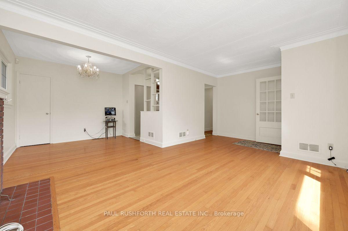 Photo 13 of 41 Capilano Drive, Ottawa, City View/Skyline/Fisher Heights/Parkwood Hills — HOMEH