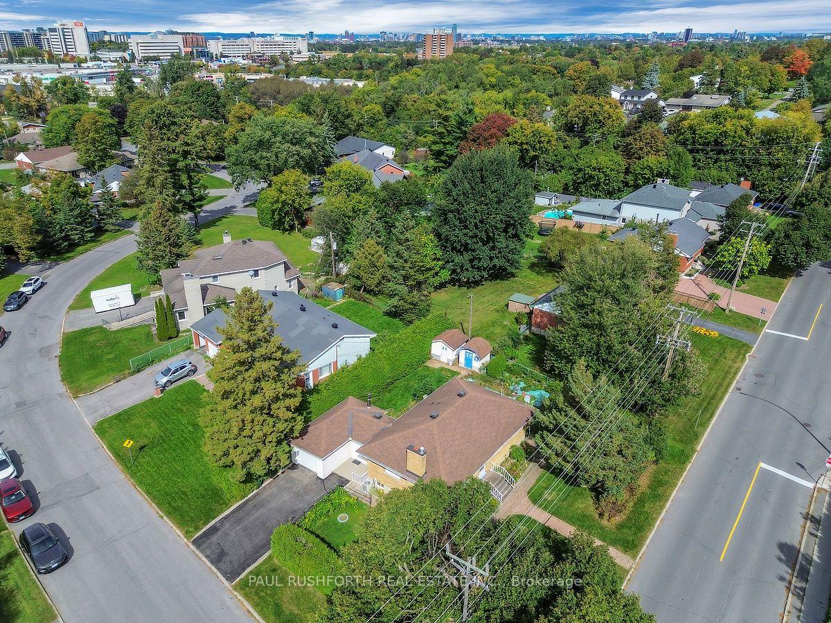 Photo 37 of 41 Capilano Drive, Ottawa, City View/Skyline/Fisher Heights/Parkwood Hills — HOMEH