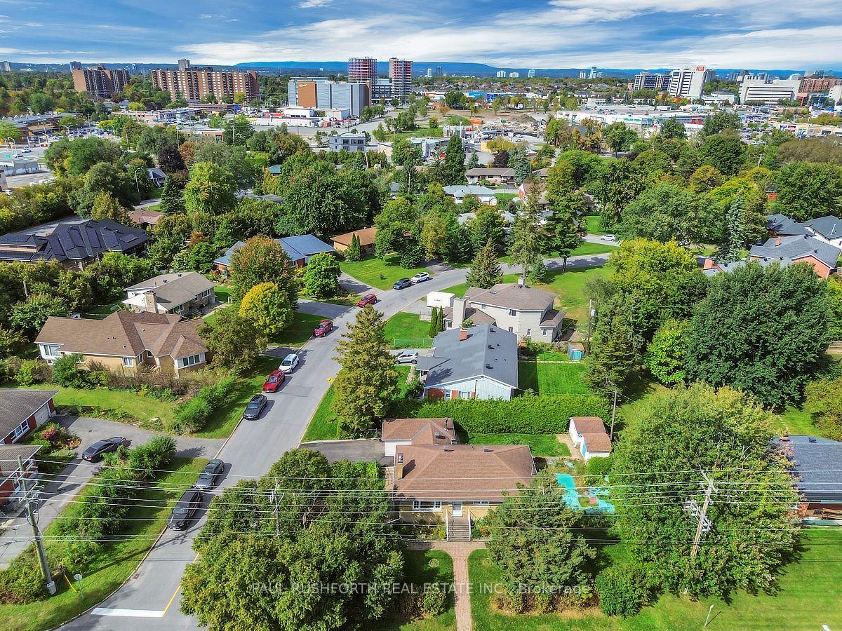 Photo 38 of 41 Capilano Drive, Ottawa, City View/Skyline/Fisher Heights/Parkwood Hills — HOMEH