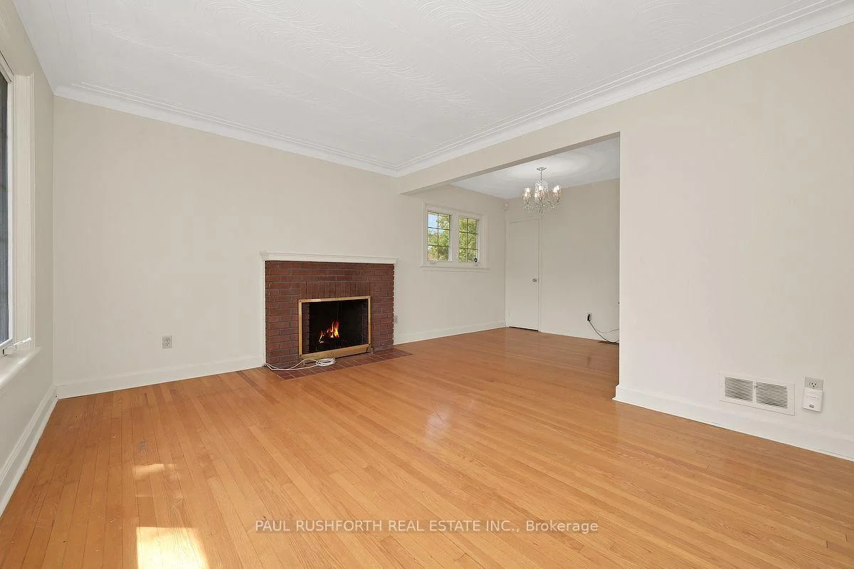 Photo 9 of 41 Capilano Drive, Ottawa, City View/Skyline/Fisher Heights/Parkwood Hills — HOMEH