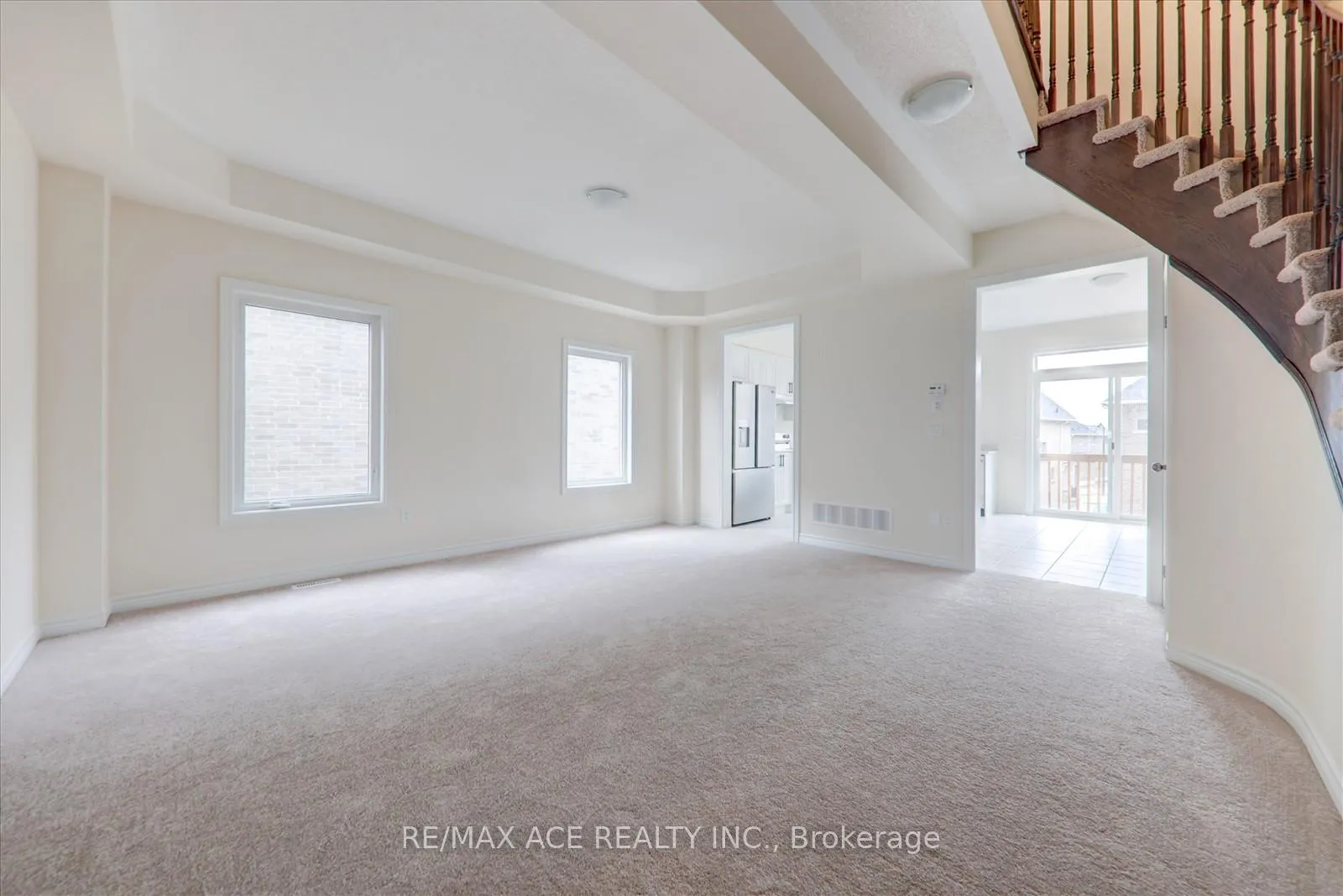 Photo 8 of 41 North Garden Boulevard, Scugog, Port Perry — HOMEH