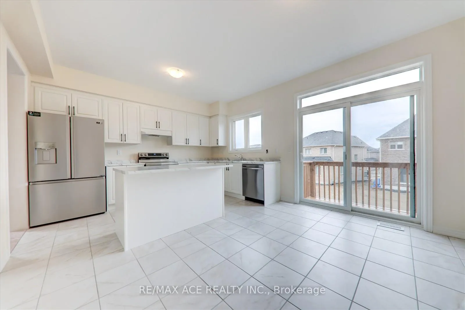 Photo 11 of 41 North Garden Boulevard, Scugog, Port Perry — HOMEH