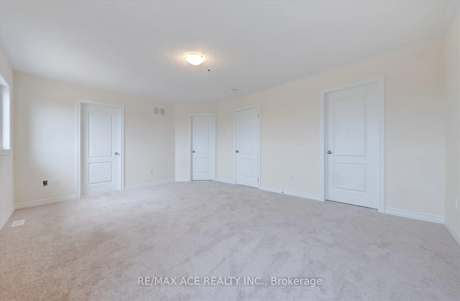 Photo 20 of 41 North Garden Boulevard, Scugog, Port Perry — HOMEH