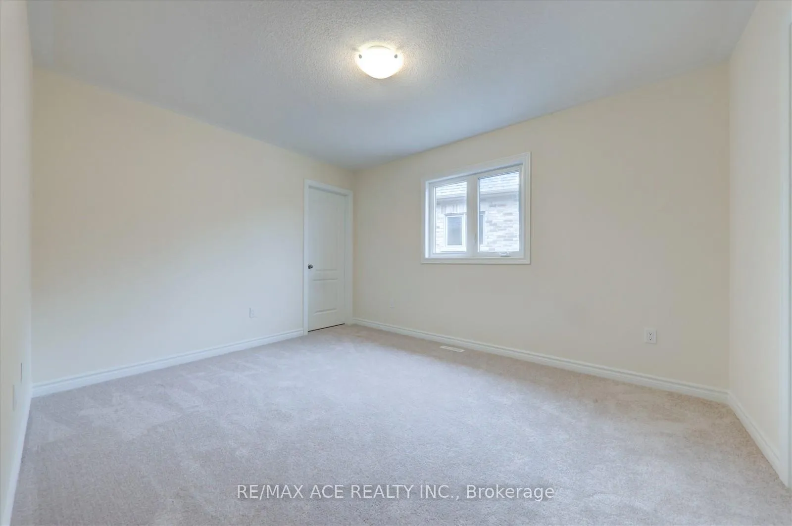 Photo 33 of 41 North Garden Boulevard, Scugog, Port Perry — HOMEH