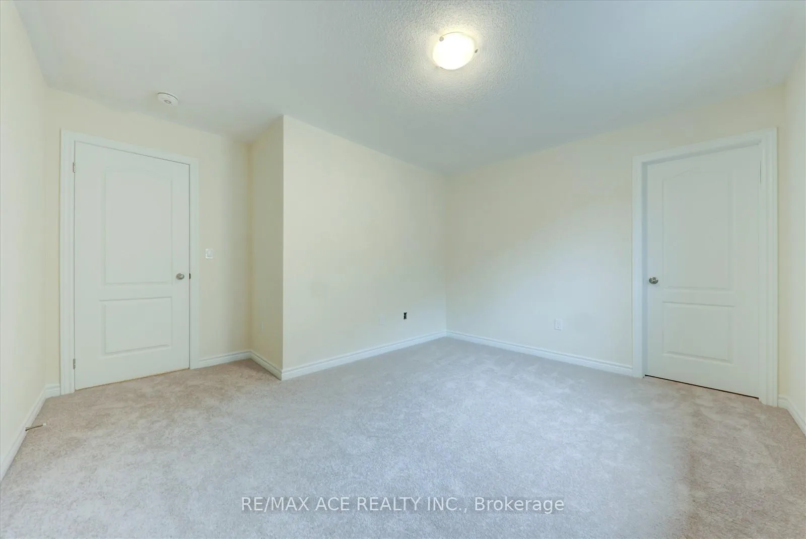 Photo 34 of 41 North Garden Boulevard, Scugog, Port Perry — HOMEH