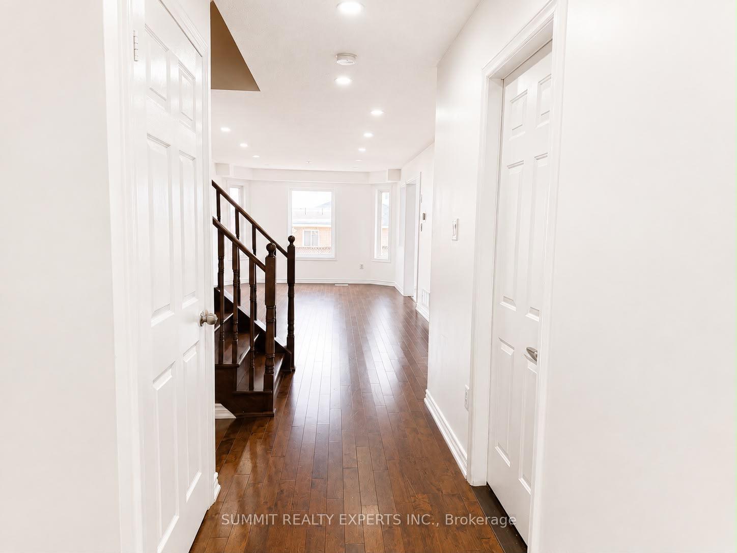 Photo 2 of 25 Deforest Drive, Brampton, Fletcher's Meadow — HOMEH