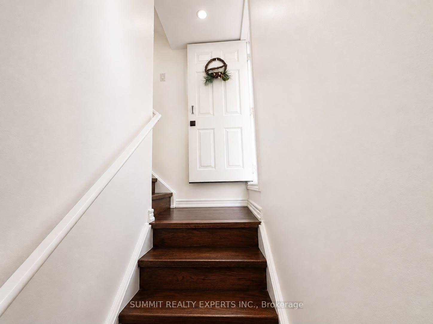 Photo 16 of 25 Deforest Drive, Brampton, Fletcher's Meadow — HOMEH