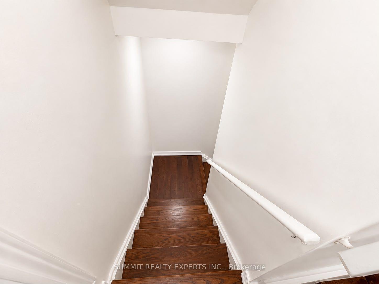 Photo 17 of 25 Deforest Drive, Brampton, Fletcher's Meadow — HOMEH