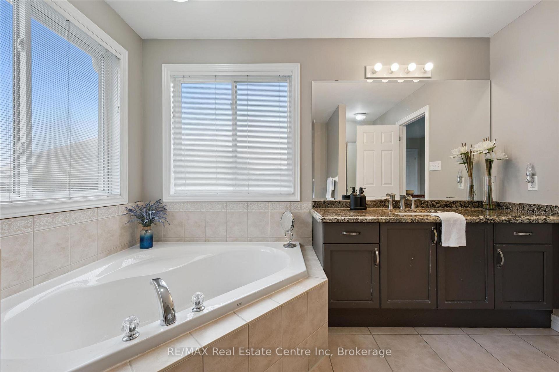 Photo 20 of 7 Hardy Street, Guelph, St. George's — HOMEH