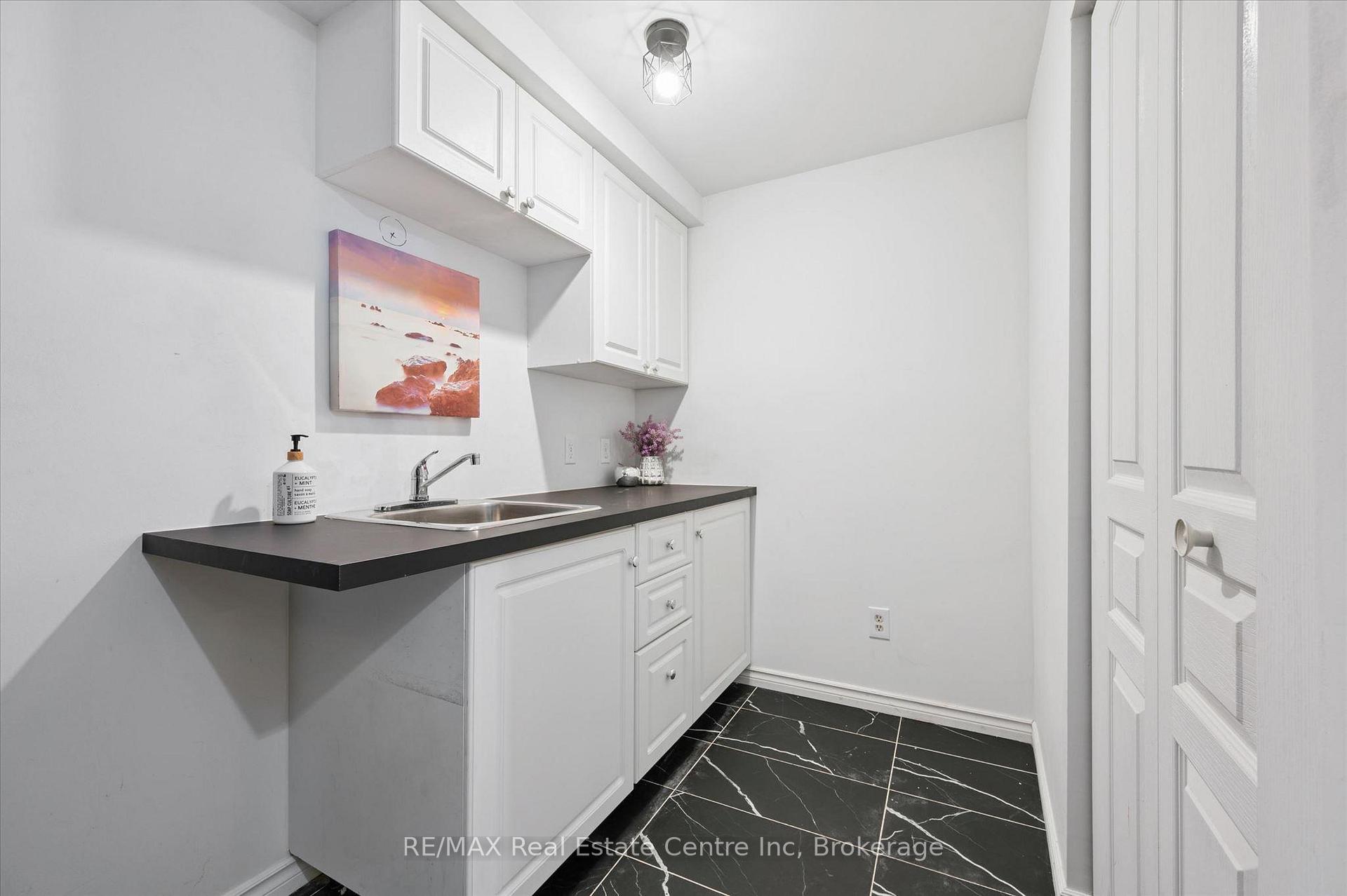 Photo 32 of 7 Hardy Street, Guelph, St. George's — HOMEH