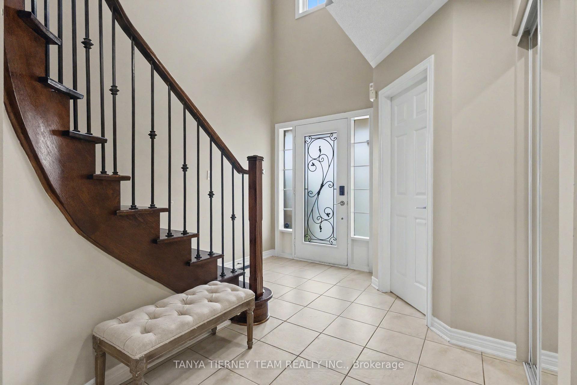 Photo 3 of 96 Mildenhall Place, Whitby, Brooklin — HOMEH