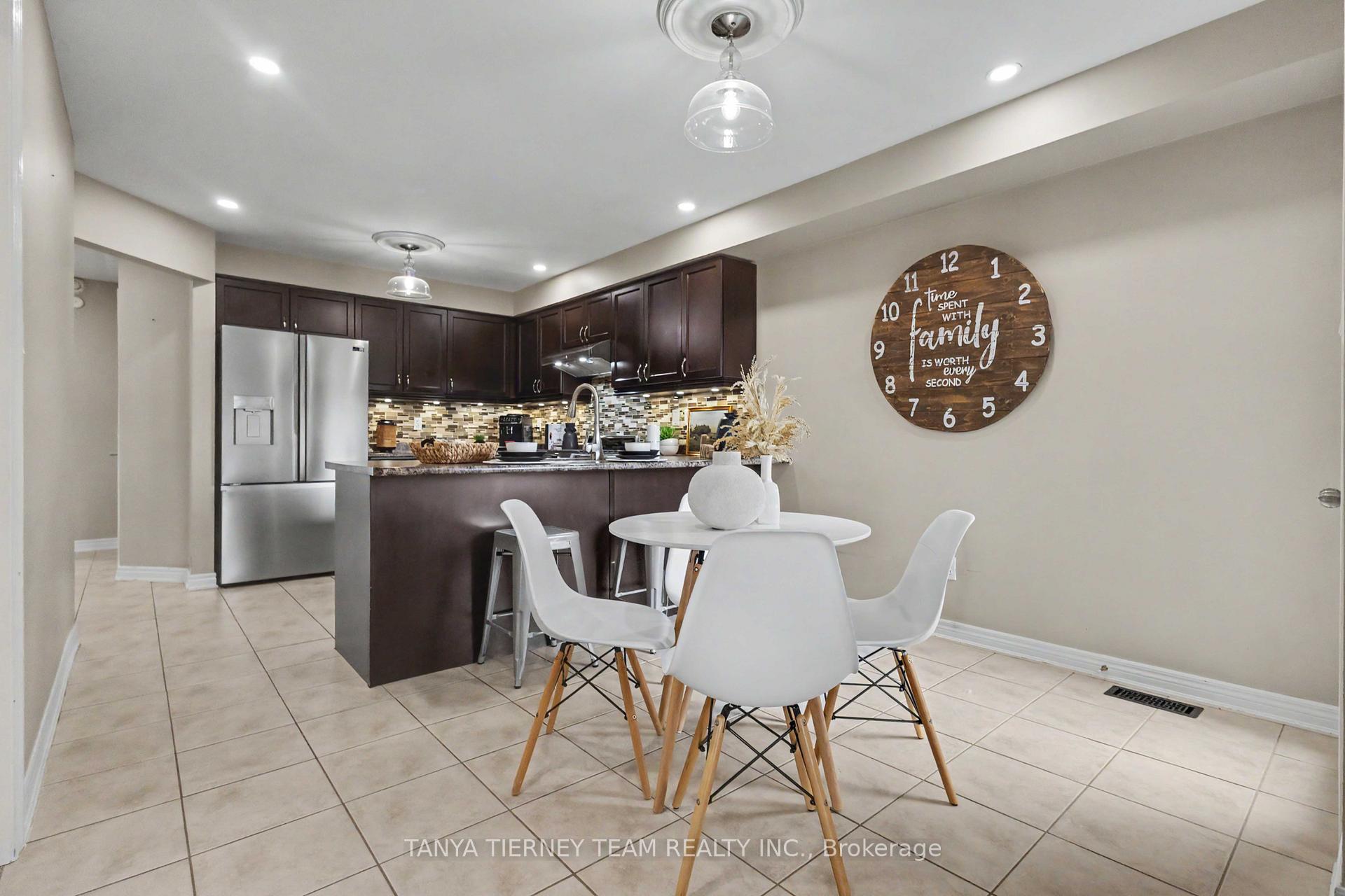Photo 13 of 96 Mildenhall Place, Whitby, Brooklin — HOMEH