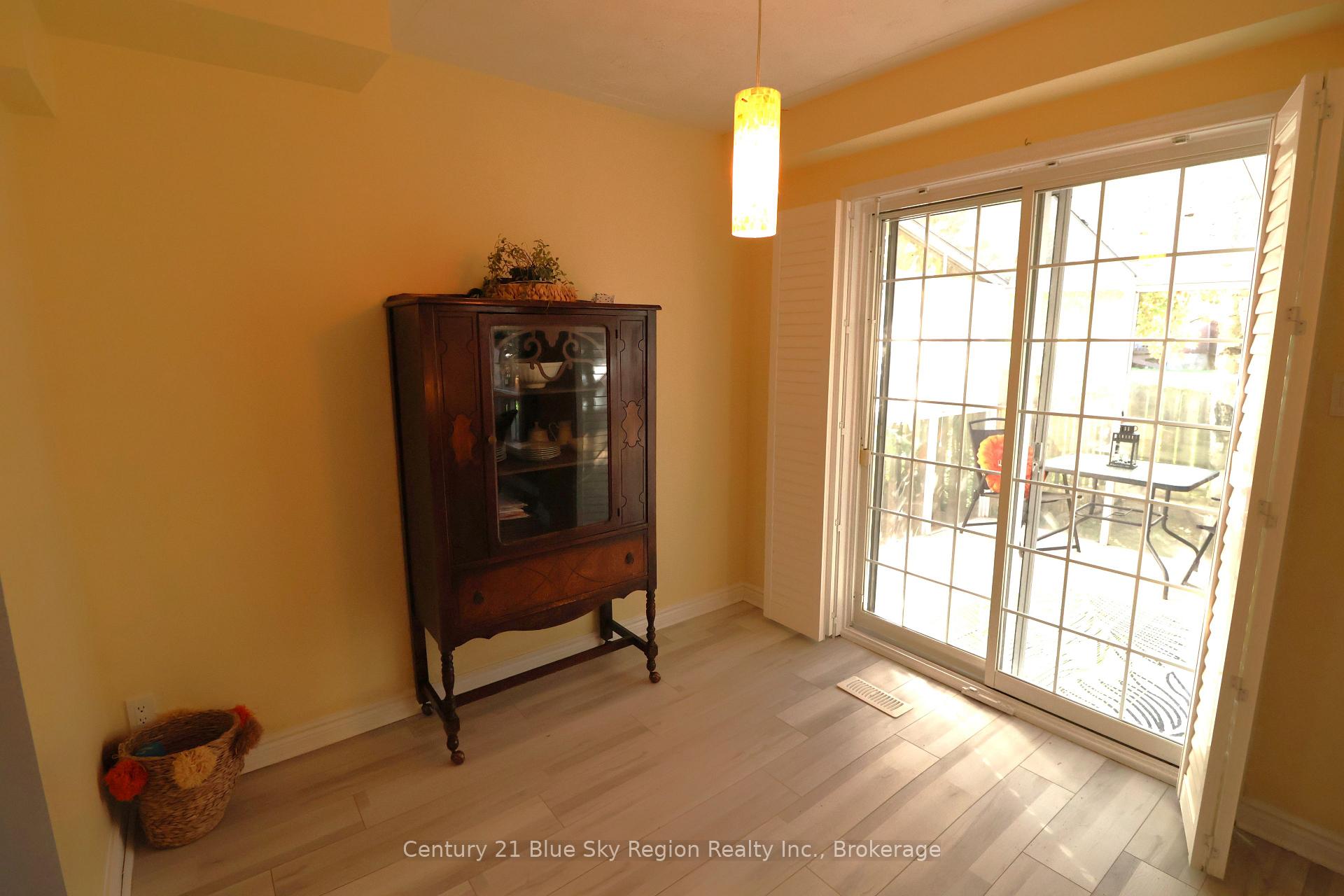 Photo 5 of 39 Beaver Crescent, North Bay, Ferris — HOMEH