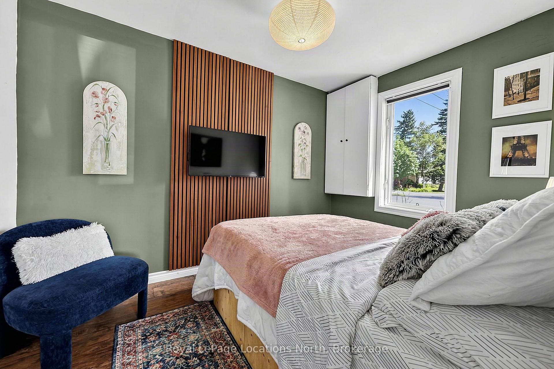 Photo 14 of 204 Sutherland Street N, Clearview, Stayner — HOMEH
