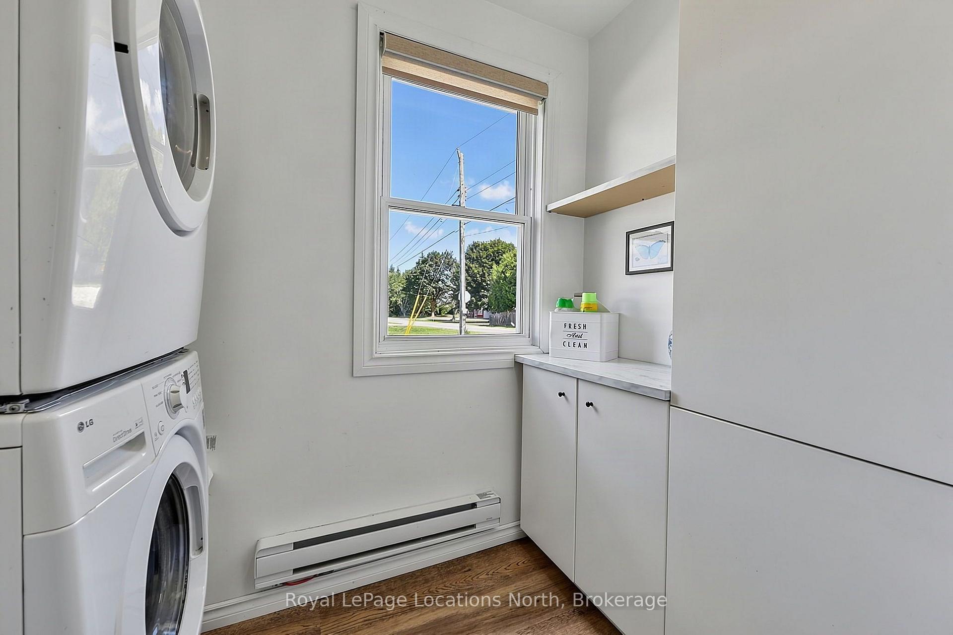 Photo 19 of 204 Sutherland Street N, Clearview, Stayner — HOMEH