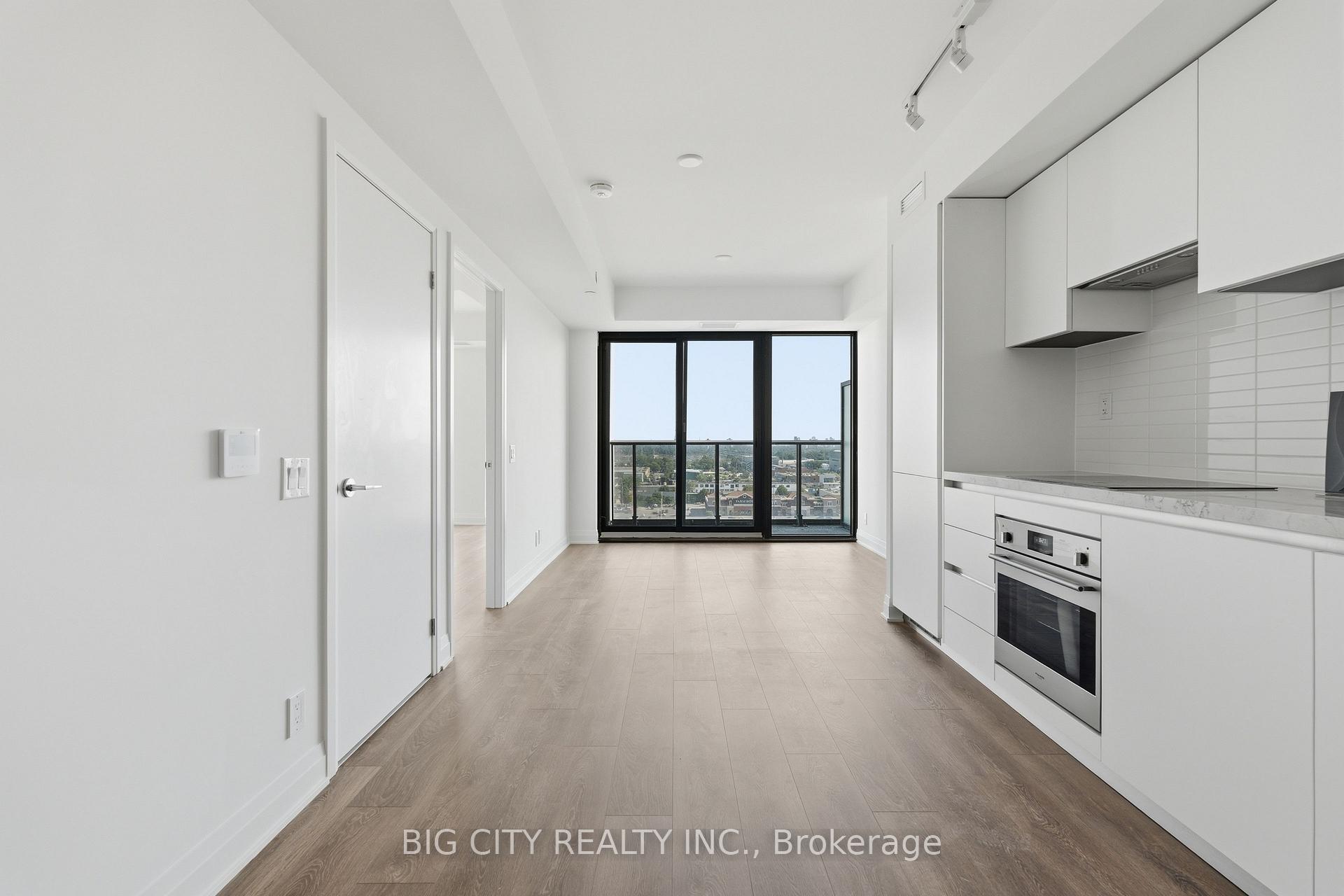 Photo 2 of Unit 1611, 25 Frederick Todd Way, Toronto, Leaside — HOMEH