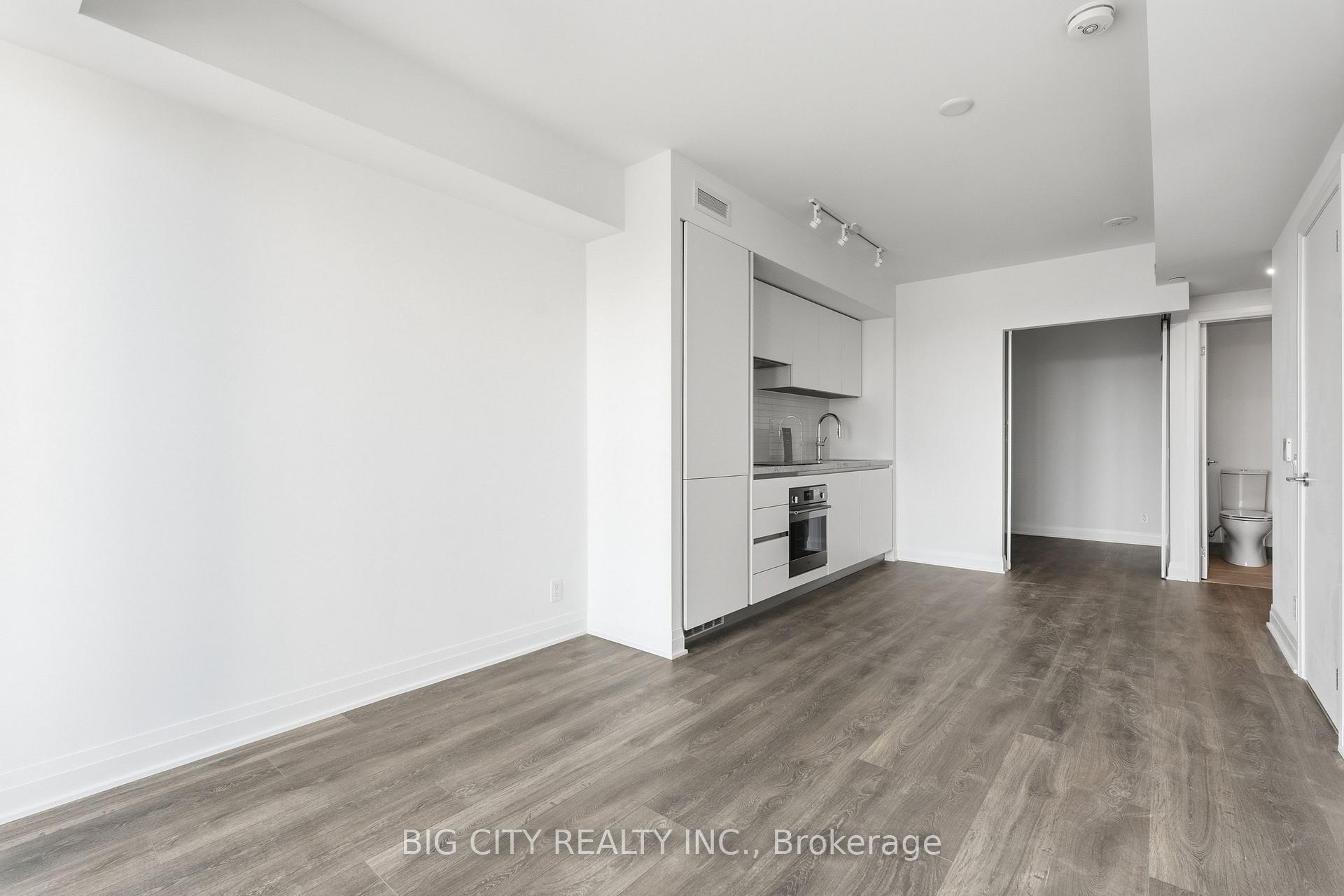 Photo 12 of Unit 1611, 25 Frederick Todd Way, Toronto, Leaside — HOMEH