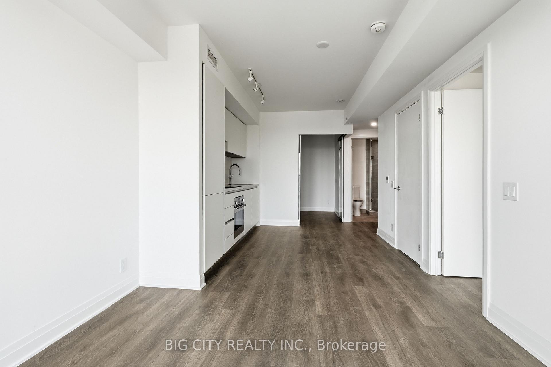 Photo 13 of Unit 1611, 25 Frederick Todd Way, Toronto, Leaside — HOMEH