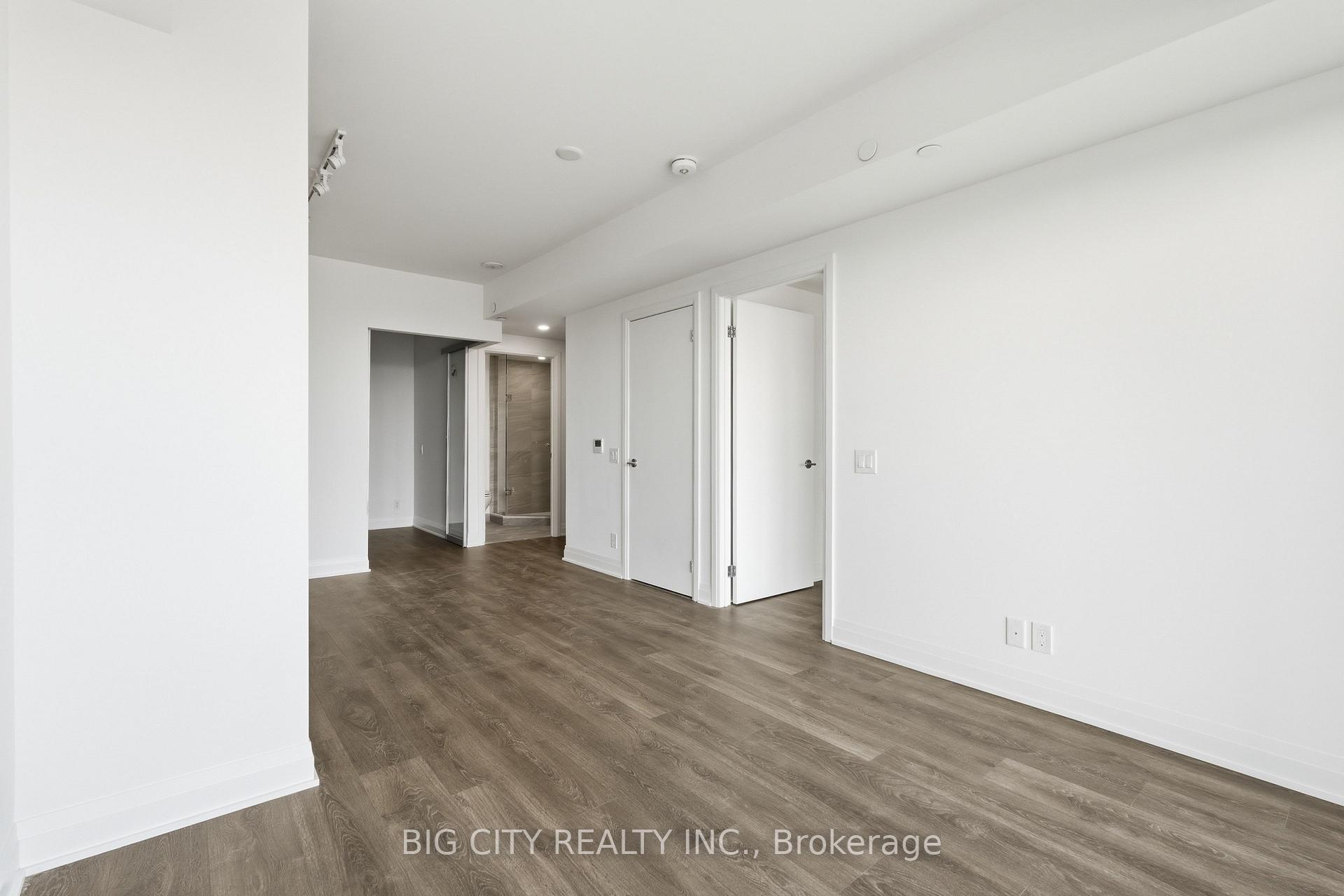 Photo 14 of Unit 1611, 25 Frederick Todd Way, Toronto, Leaside — HOMEH