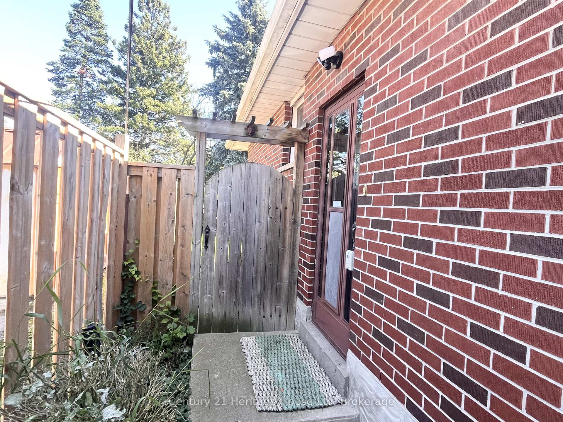 Photo 5 of 621 Eramosa Road, Guelph, Grange Road — HOMEH