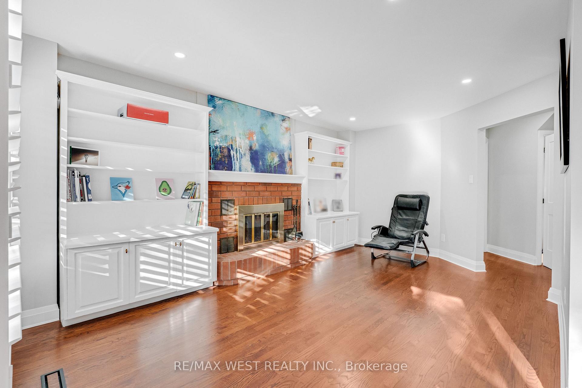 Photo 11 of 1136 Goodson Crescent, Oakville, Wedgewood Creek — HOMEH