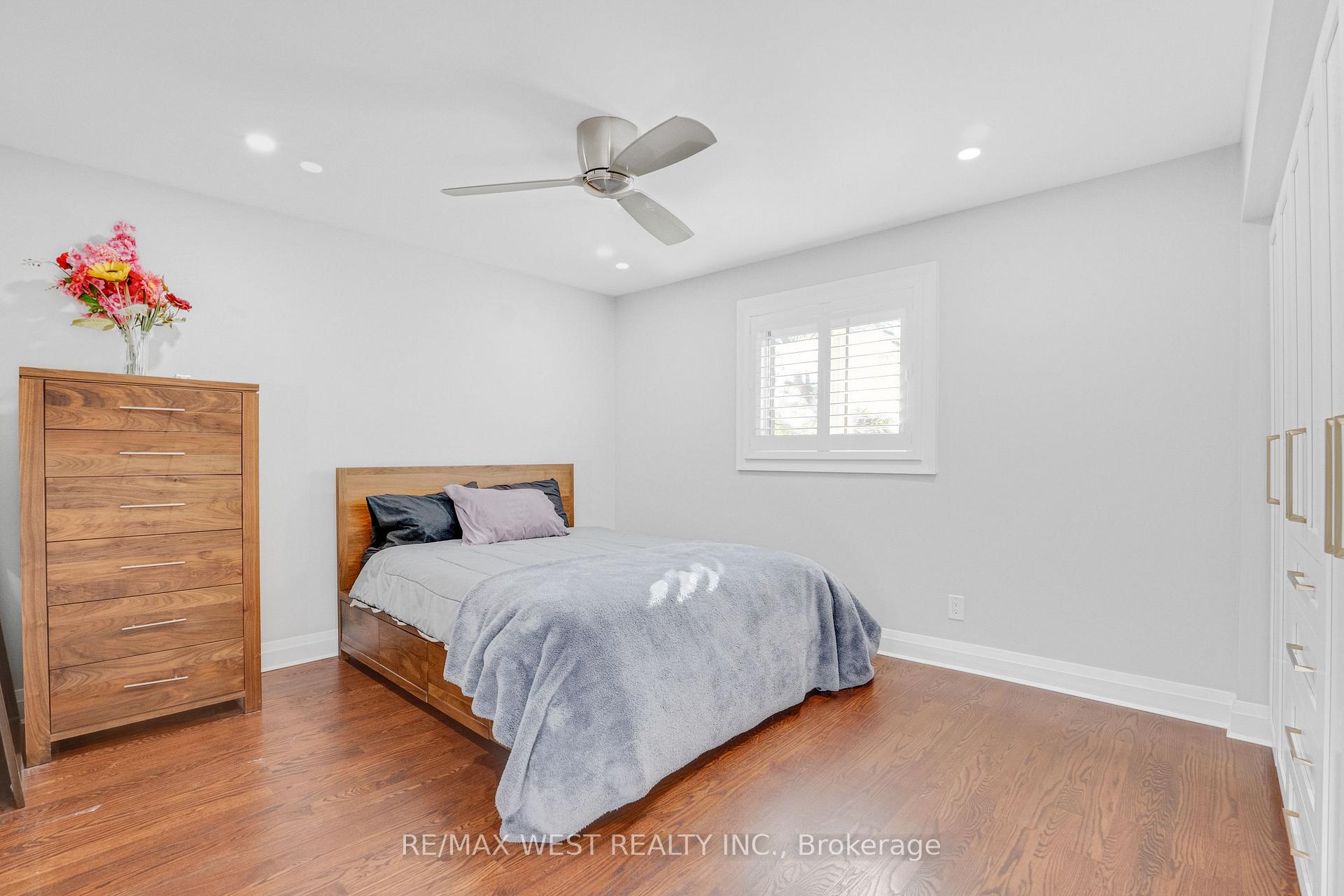 Photo 16 of 1136 Goodson Crescent, Oakville, Wedgewood Creek — HOMEH