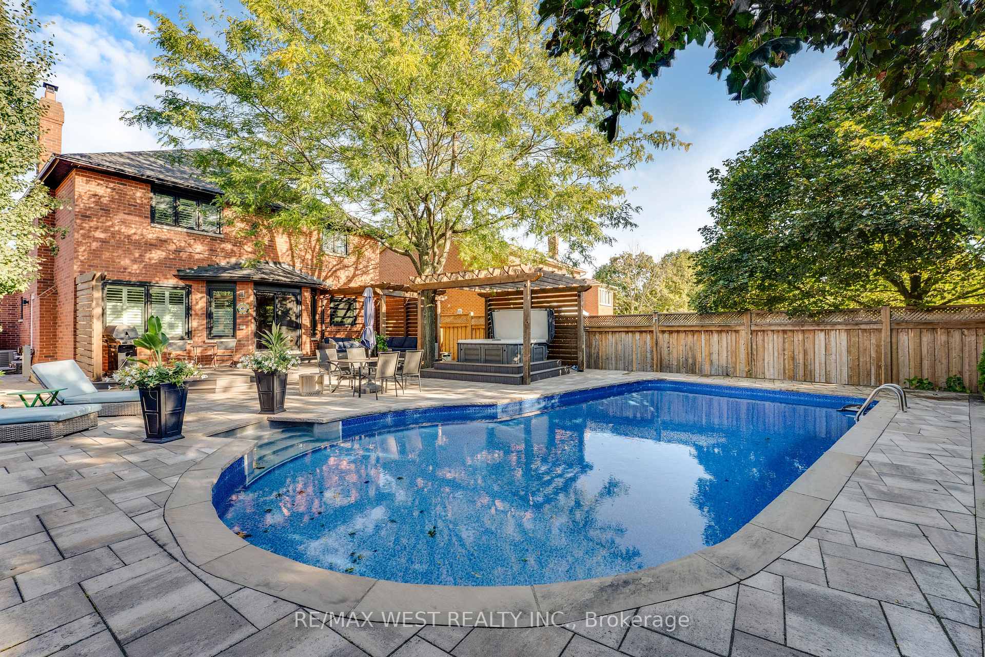 Photo 20 of 1136 Goodson Crescent, Oakville, Wedgewood Creek — HOMEH