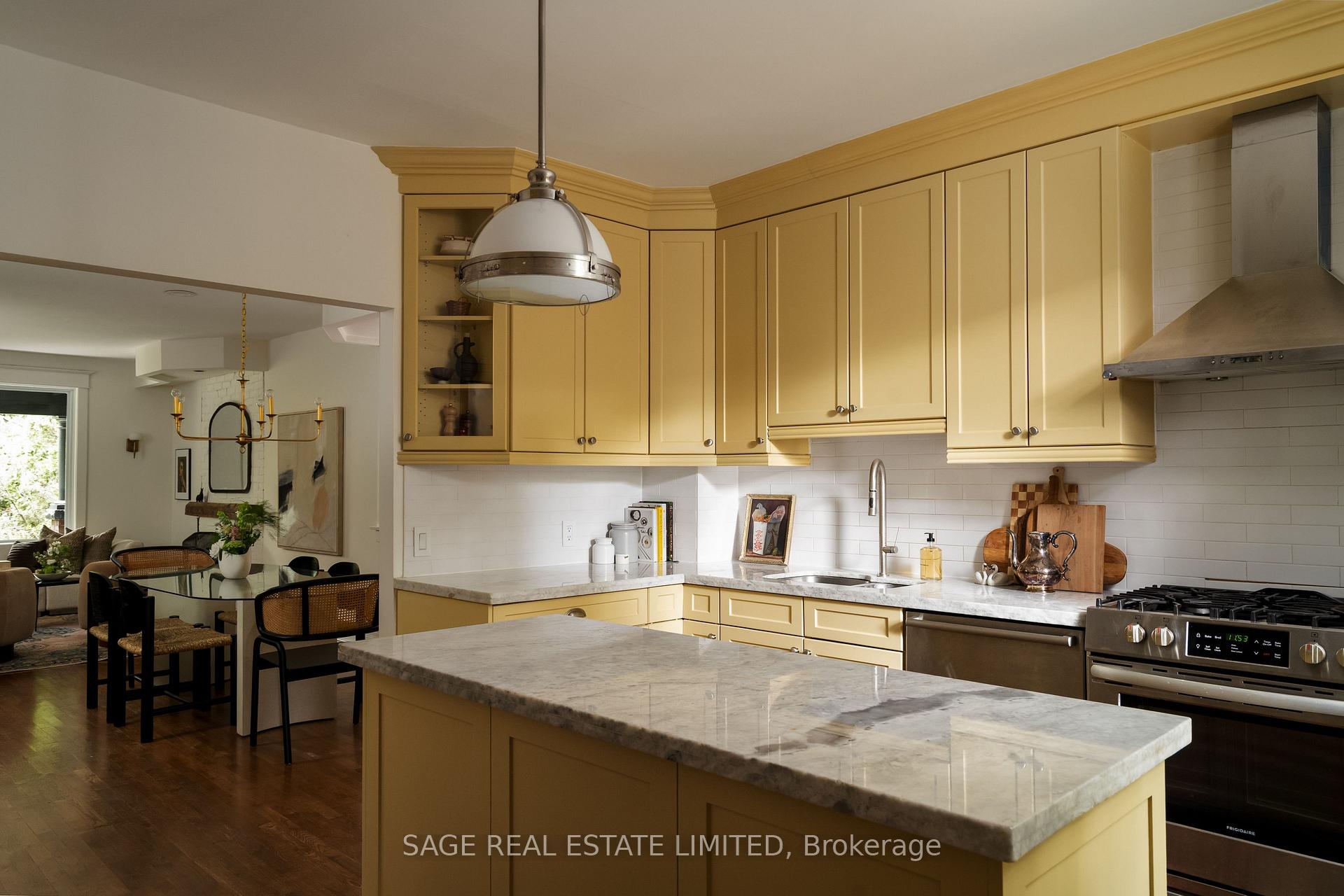 Photo 8 of 121 Glendale Avenue, Toronto, Roncesvalles — HOMEH