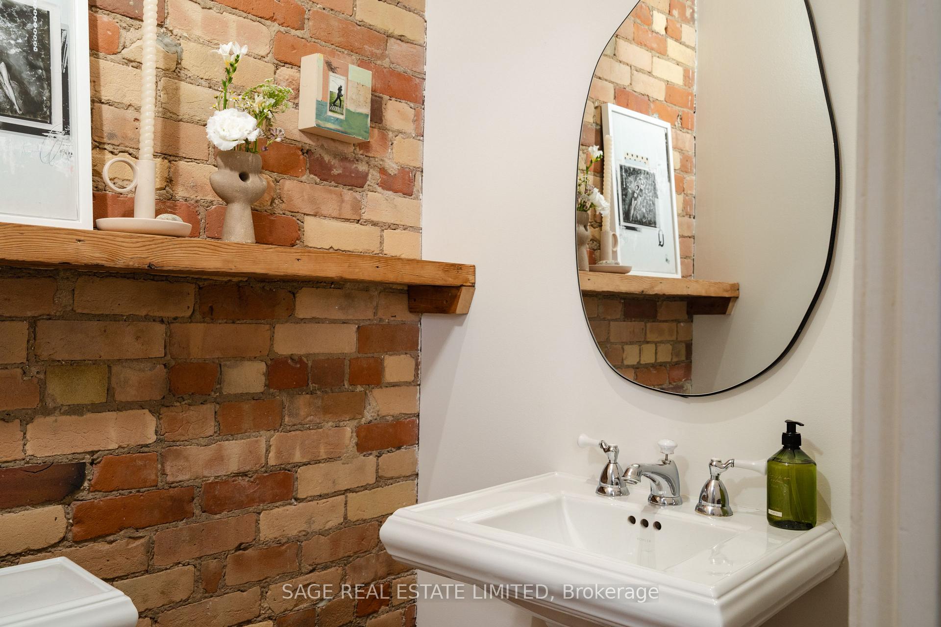 Photo 15 of 121 Glendale Avenue, Toronto, Roncesvalles — HOMEH