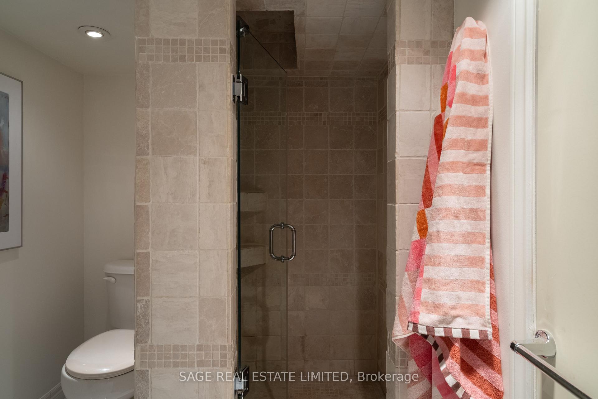 Photo 31 of 121 Glendale Avenue, Toronto, Roncesvalles — HOMEH