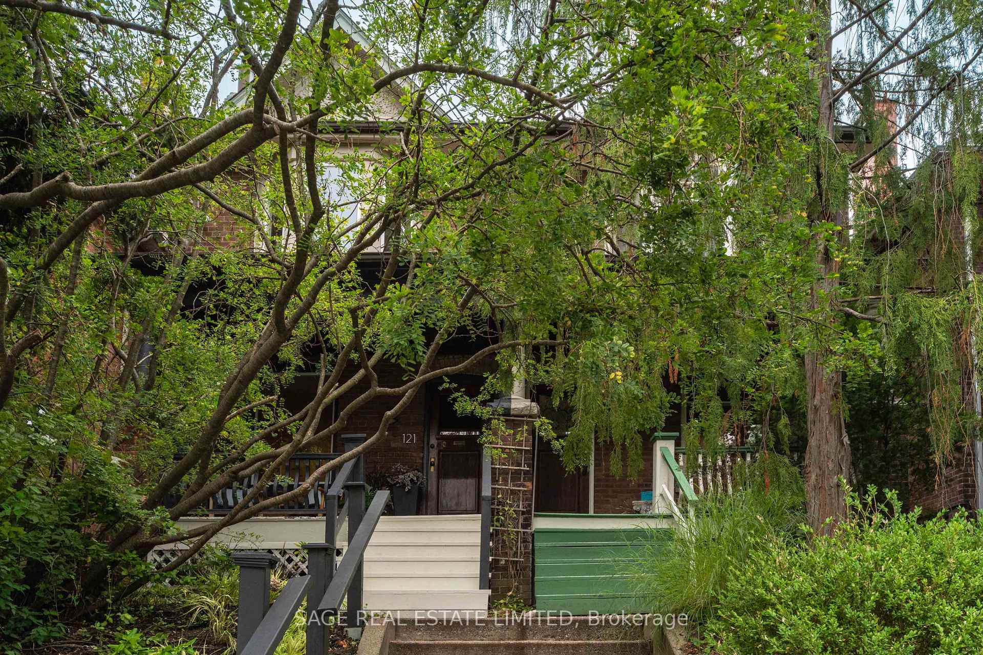 Photo 32 of 121 Glendale Avenue, Toronto, Roncesvalles — HOMEH