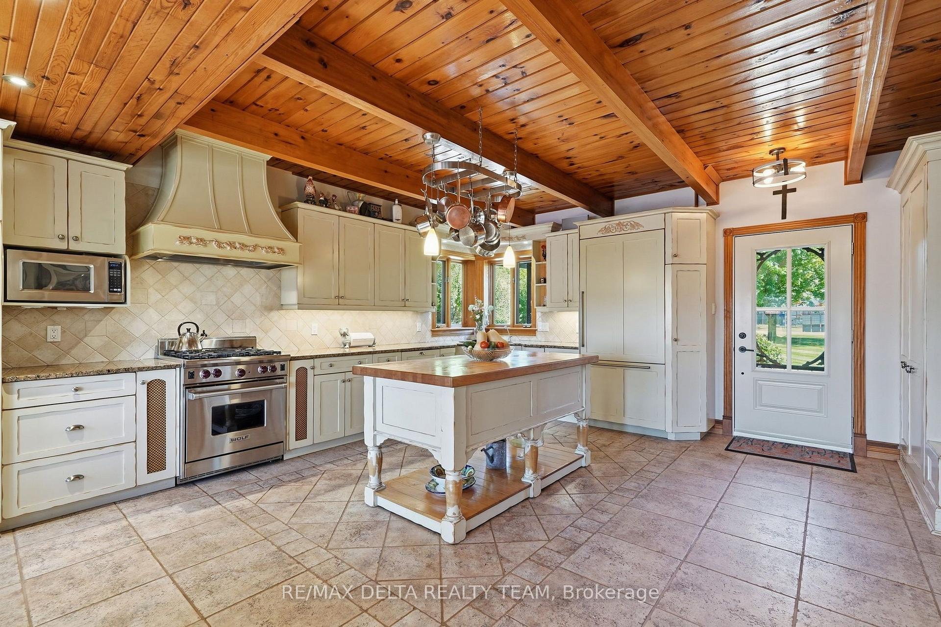 Photo 4 of 838 Laval Street, Casselman, Casselman — HOMEH
