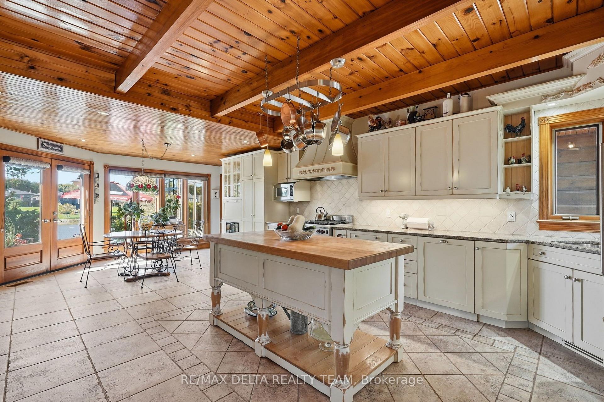 Photo 5 of 838 Laval Street, Casselman, Casselman — HOMEH