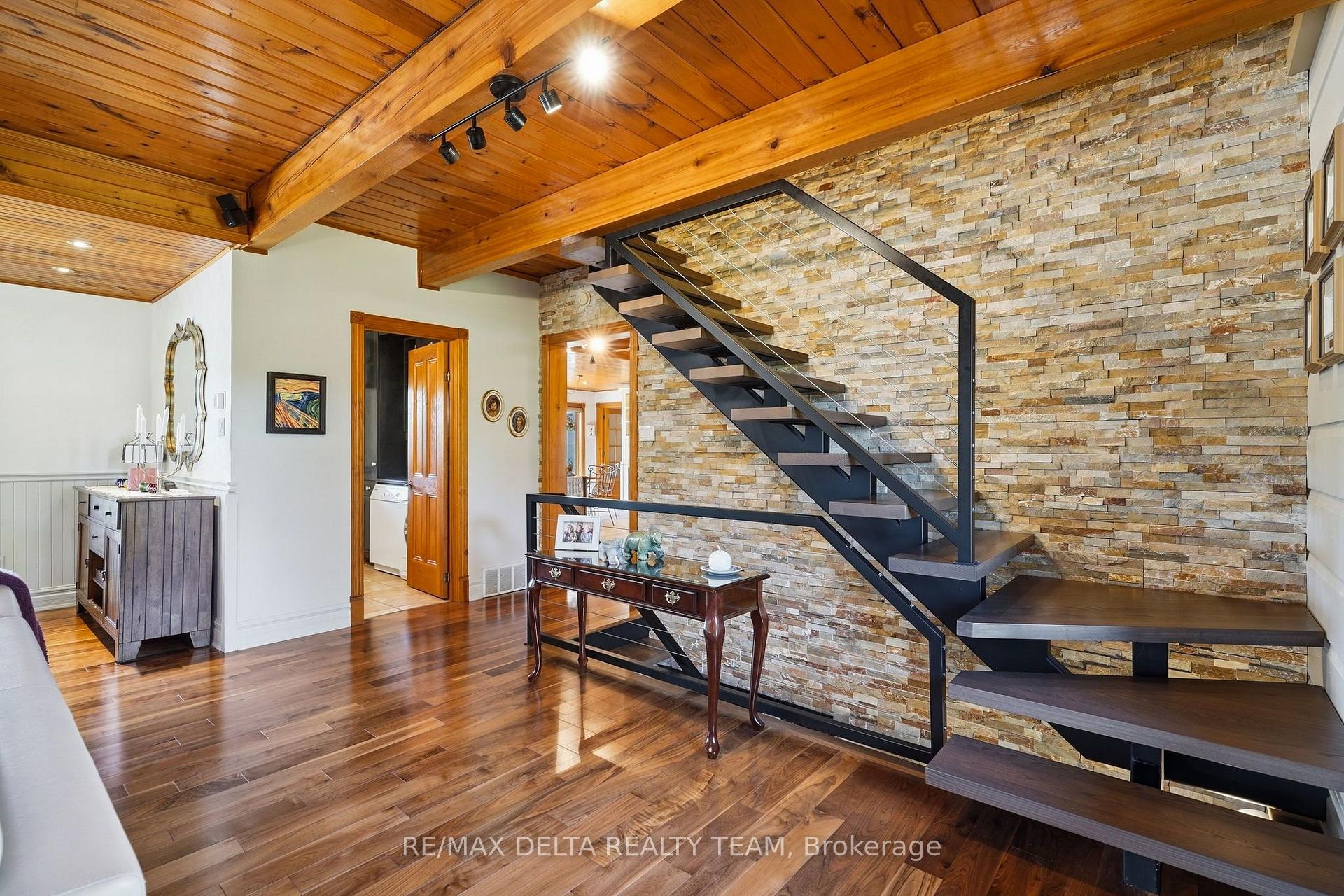 Photo 10 of 838 Laval Street, Casselman, Casselman — HOMEH