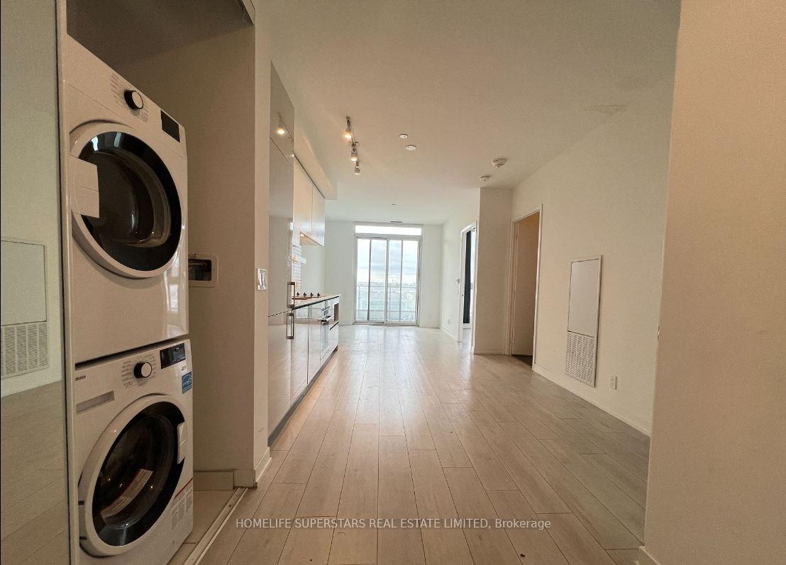 Photo 4 of Unit 3801, 950 Portage Parkway, Vaughan, Vaughan Corporate Centre — HOMEH