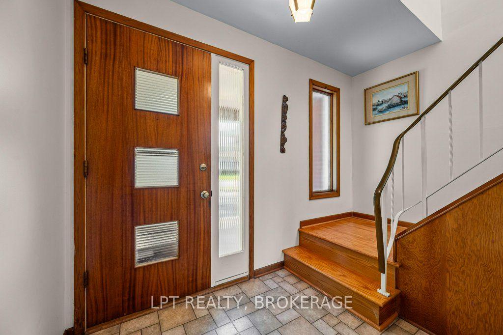 Photo 5 of 124 Campbell Crescent, Kingston, Central City West — HOMEH