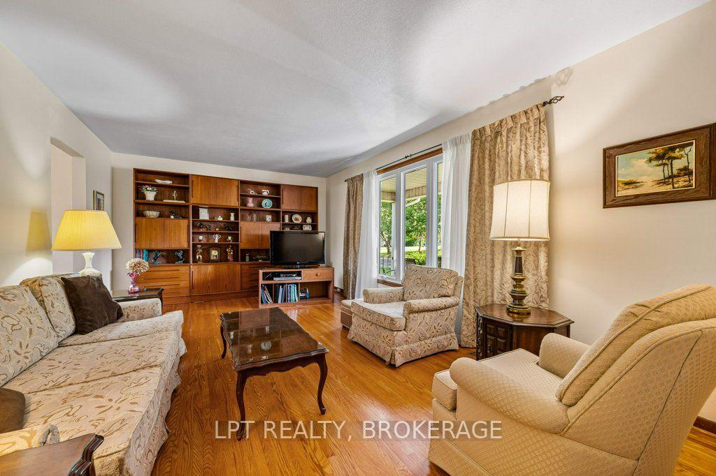 Photo 10 of 124 Campbell Crescent, Kingston, Central City West — HOMEH