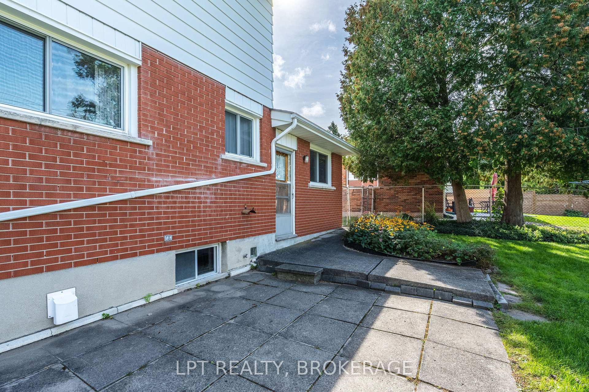 Photo 87 of 124 Campbell Crescent, Kingston, Central City West — HOMEH