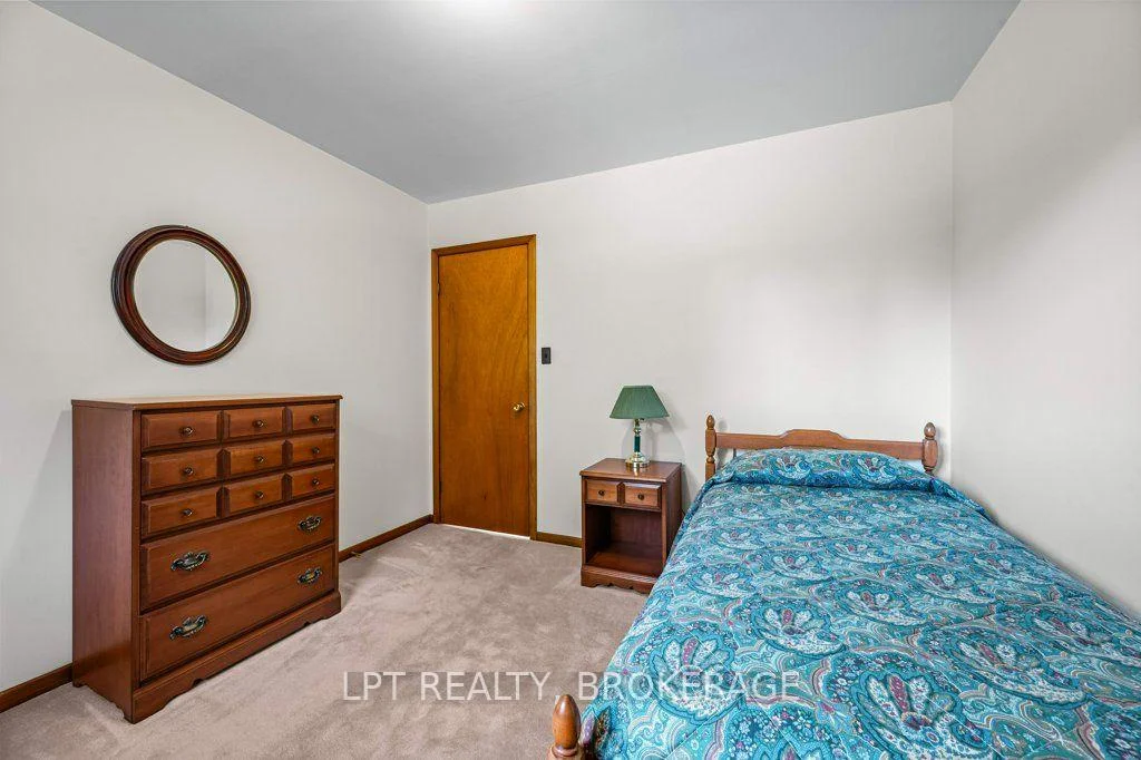 Photo 20 of 124 Campbell Crescent, Kingston, Central City West — HOMEH