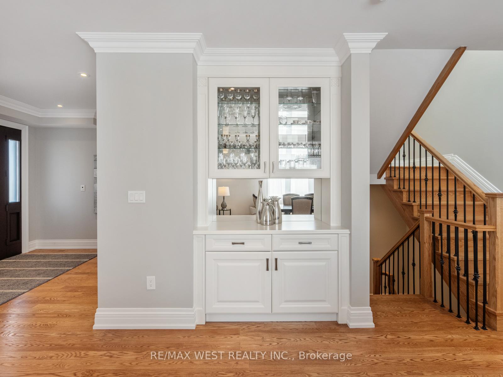 Photo 9 of 5 Paula Boulevard, Etobicoke, Alderwood — HOMEH