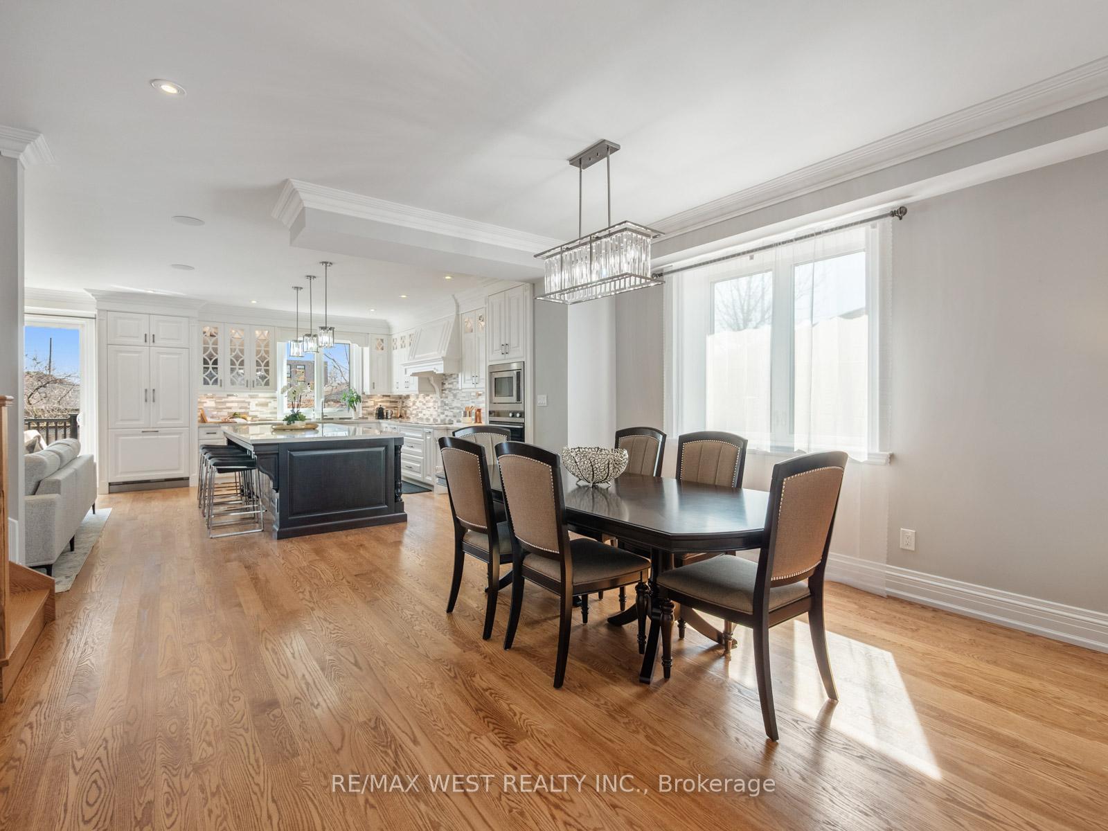 Photo 10 of 5 Paula Boulevard, Etobicoke, Alderwood — HOMEH