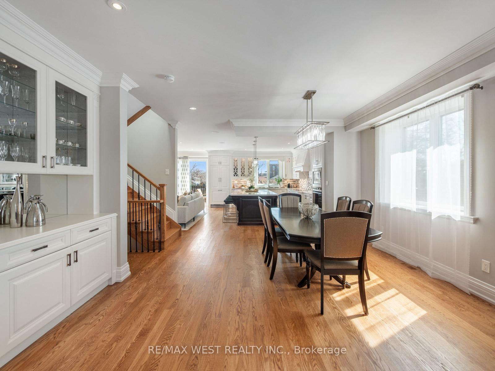 Photo 11 of 5 Paula Boulevard, Etobicoke, Alderwood — HOMEH
