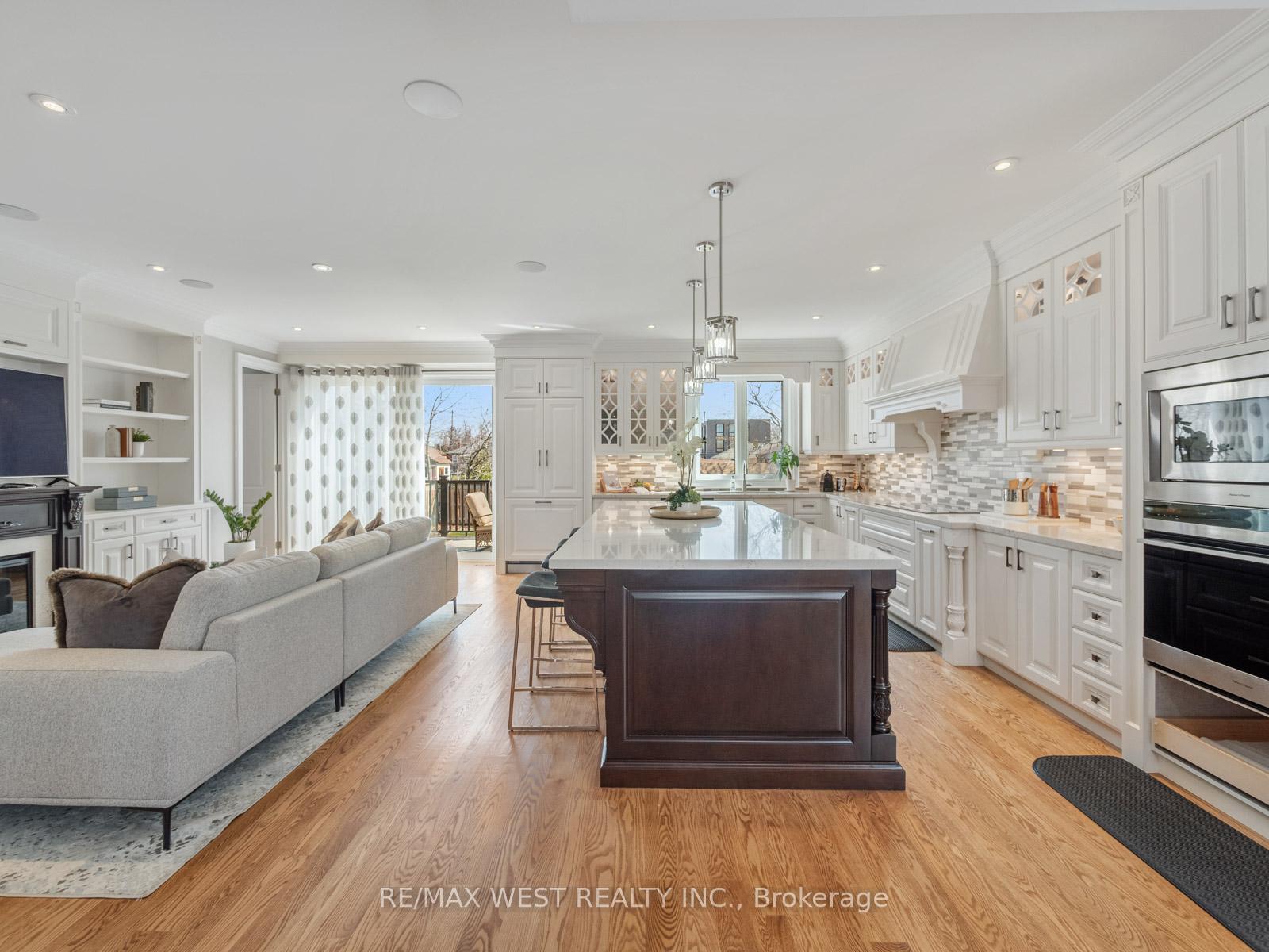 Photo 12 of 5 Paula Boulevard, Etobicoke, Alderwood — HOMEH
