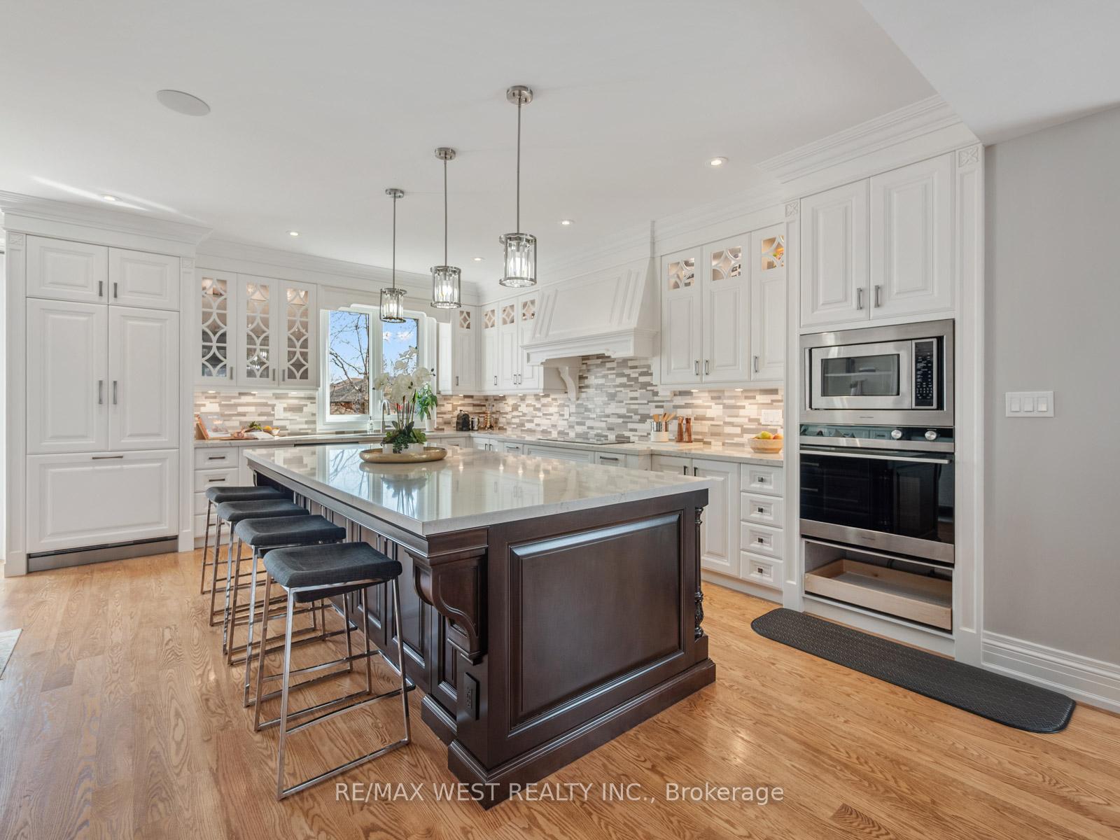 Photo 13 of 5 Paula Boulevard, Etobicoke, Alderwood — HOMEH