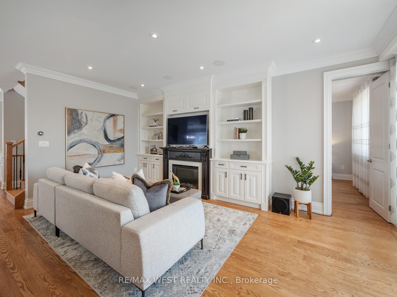 Photo 16 of 5 Paula Boulevard, Etobicoke, Alderwood — HOMEH