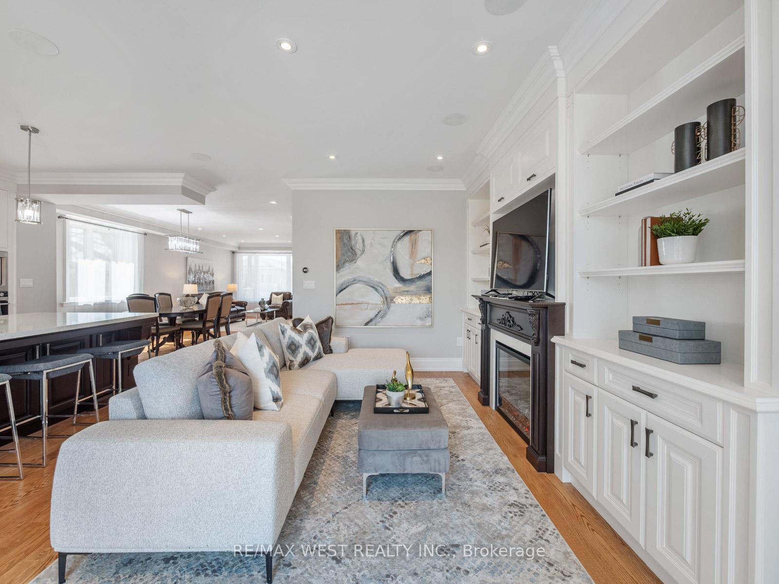 Photo 19 of 5 Paula Boulevard, Etobicoke, Alderwood — HOMEH