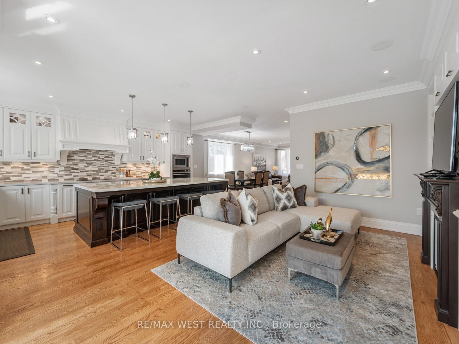 Photo 20 of 5 Paula Boulevard, Etobicoke, Alderwood — HOMEH