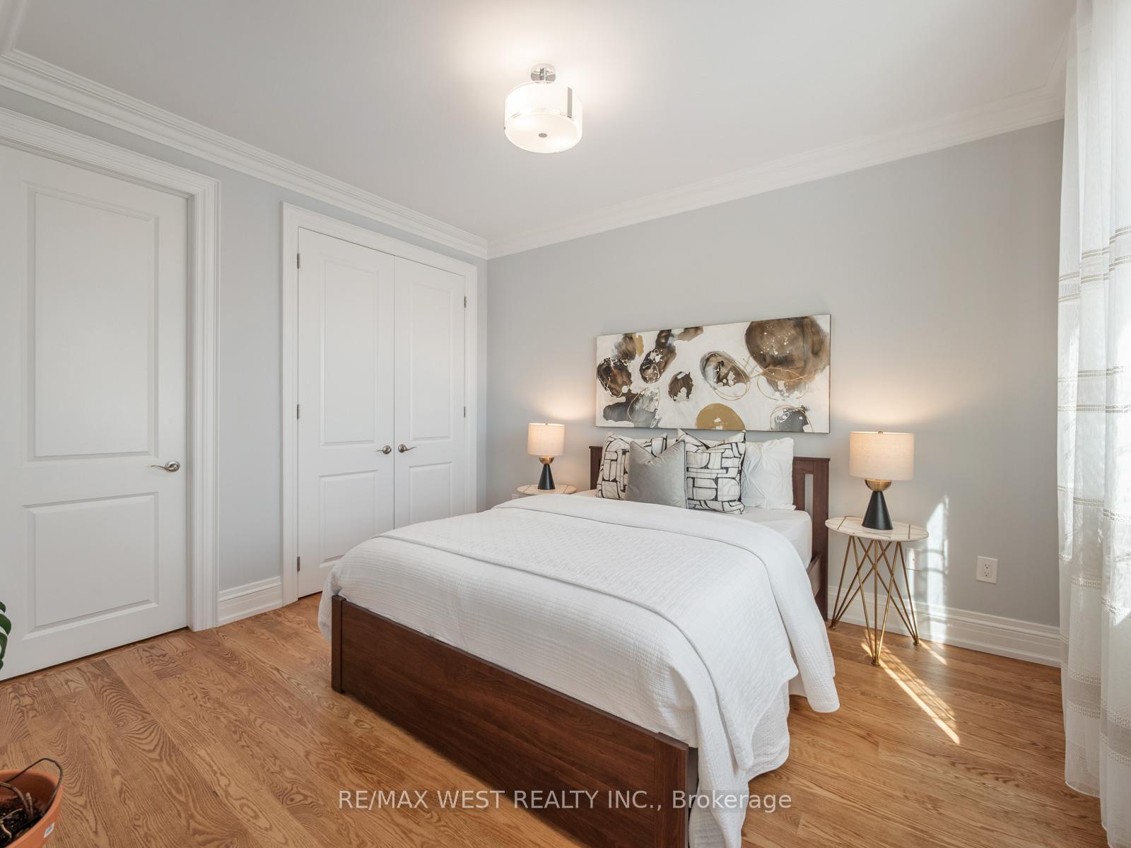 Photo 21 of 5 Paula Boulevard, Etobicoke, Alderwood — HOMEH