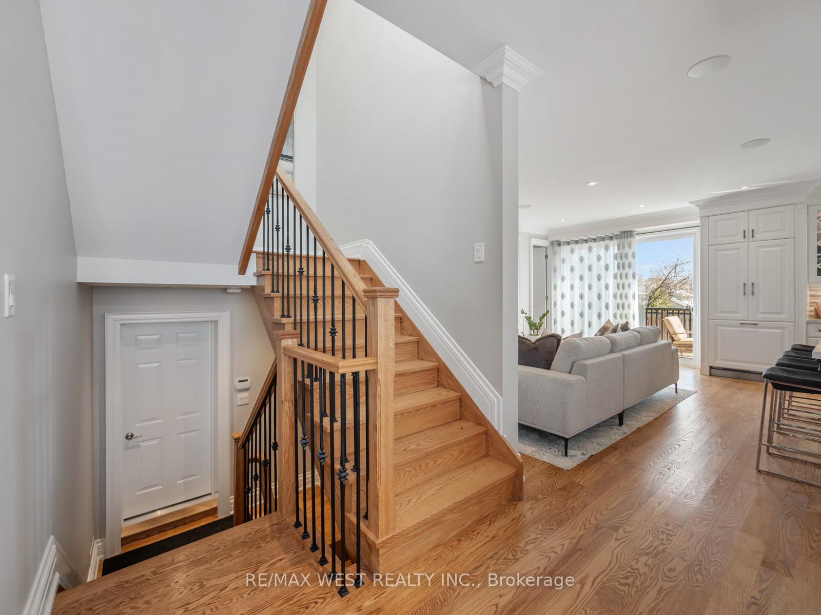 Photo 24 of 5 Paula Boulevard, Etobicoke, Alderwood — HOMEH